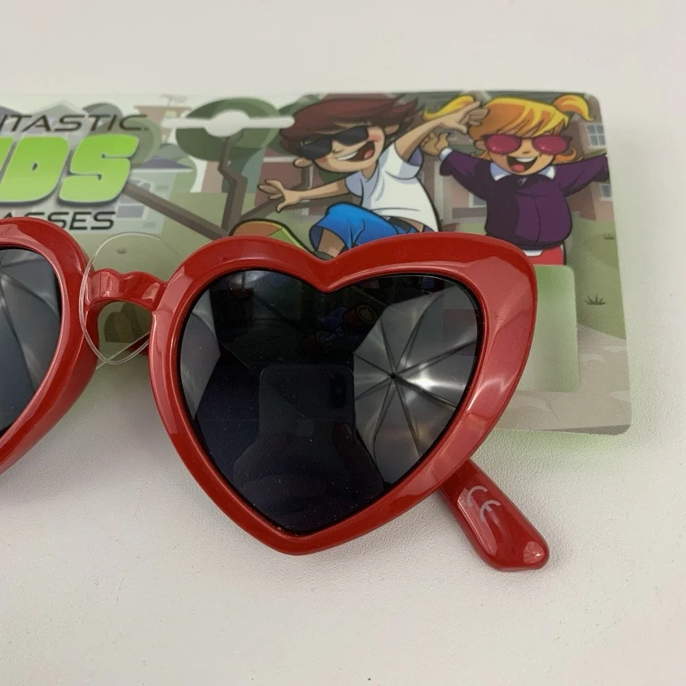 Foster Grant Suntastic Kids Heart Sunglasses Red UVA UVB Protection Age 3+